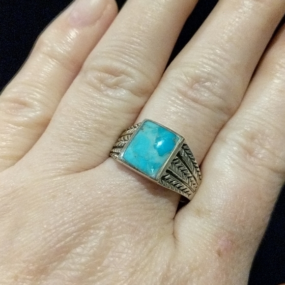 Green Arizona Mohave Turquoise 925 silver, size 12 - Picture 2 of 4